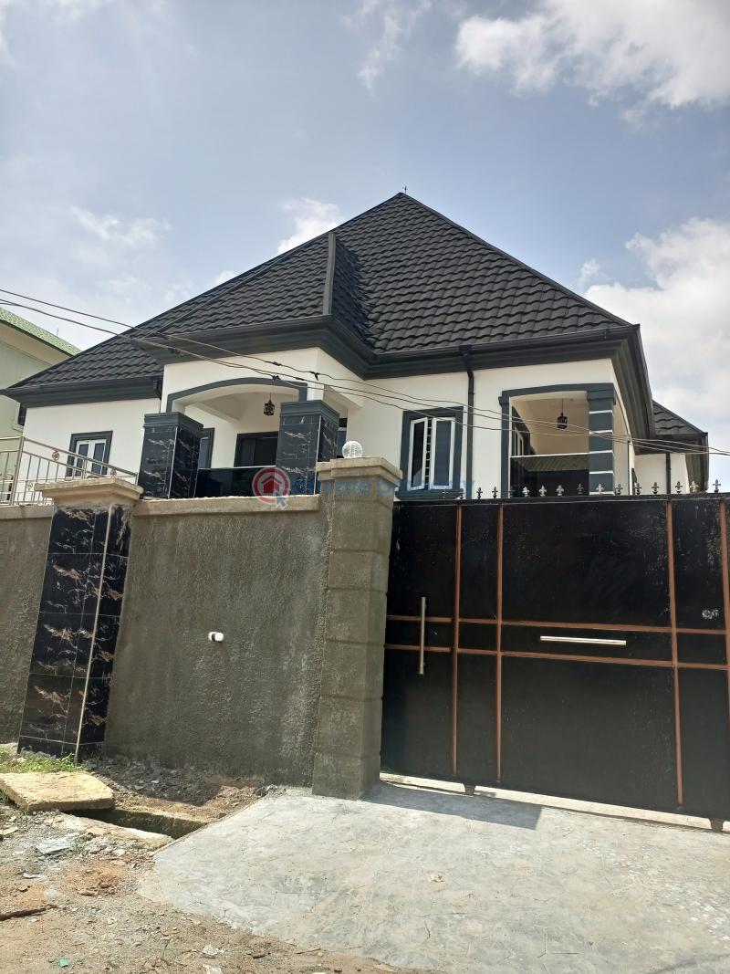 4 bedroom Flat & Apartment For Rent Isolo Lagos - 0