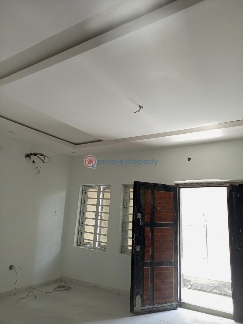 4 bedroom Flat & Apartment For Rent Isolo Lagos - 3