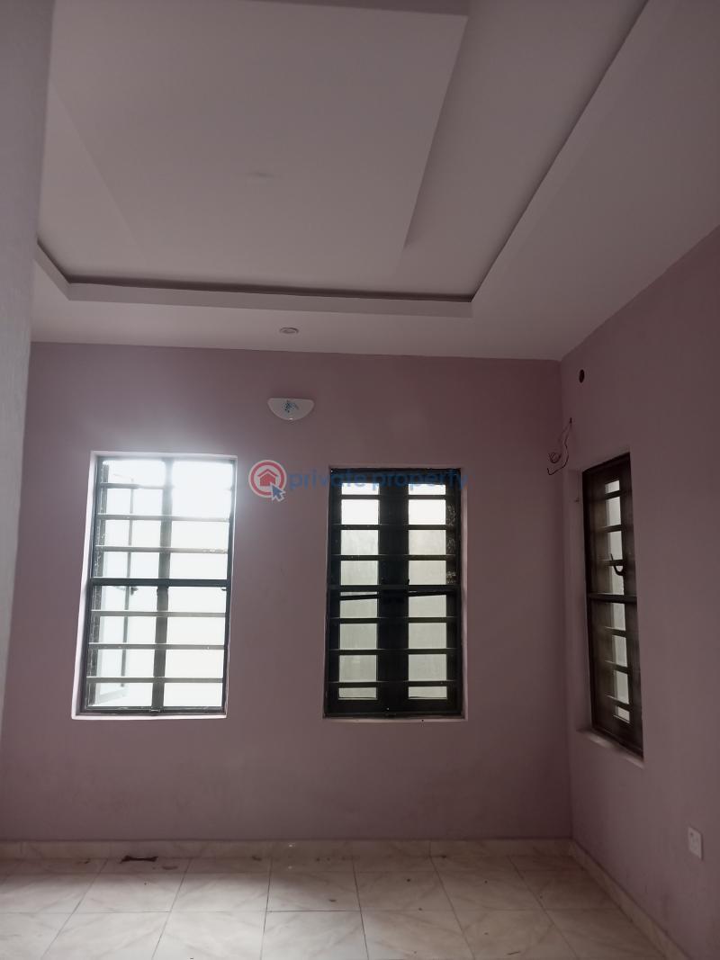 1 bedroom Flat & Apartment For Rent Divine Avenue Bucknor Estate Isolo Lagos - 9