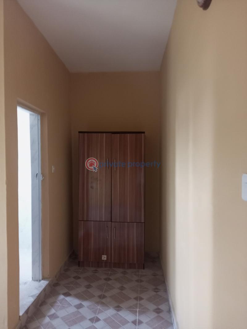 1 bedroom Flat & Apartment For Rent Divine Avenue Bucknor Estate Isolo Lagos - 6