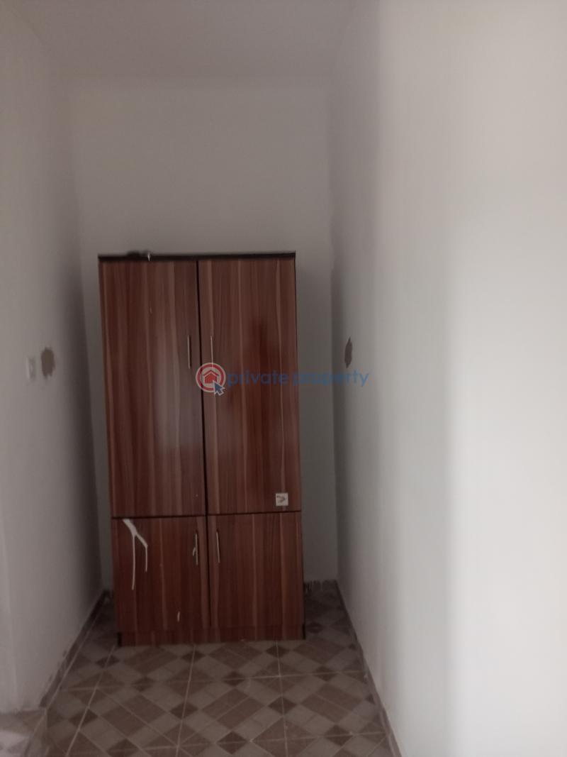 1 bedroom Flat & Apartment For Rent Divine Avenue Bucknor Estate Isolo Lagos - 10