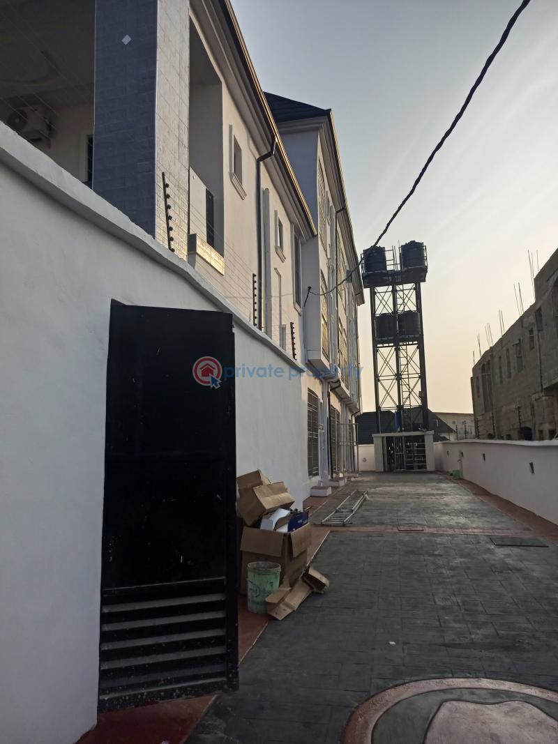 1 bedroom Flat & Apartment For Rent Divine Avenue Bucknor Estate Isolo Lagos - 10