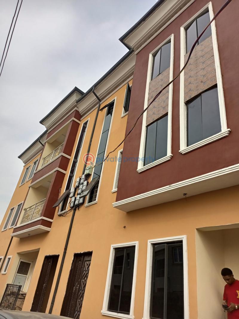 1 bedroom Flat & Apartment For Rent Divine Avenue Bucknor Estate Isolo Lagos - 2