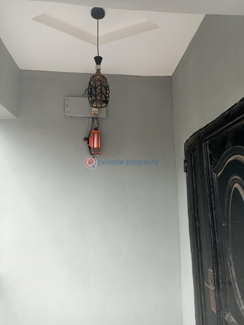 1 bedroom Flat & Apartment For Rent Divine Avenue Bucknor Estate Isolo Lagos - 11