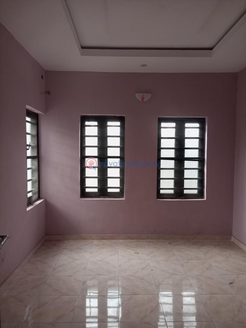 1 bedroom Flat & Apartment For Rent Divine Avenue Bucknor Estate Isolo Lagos - 3