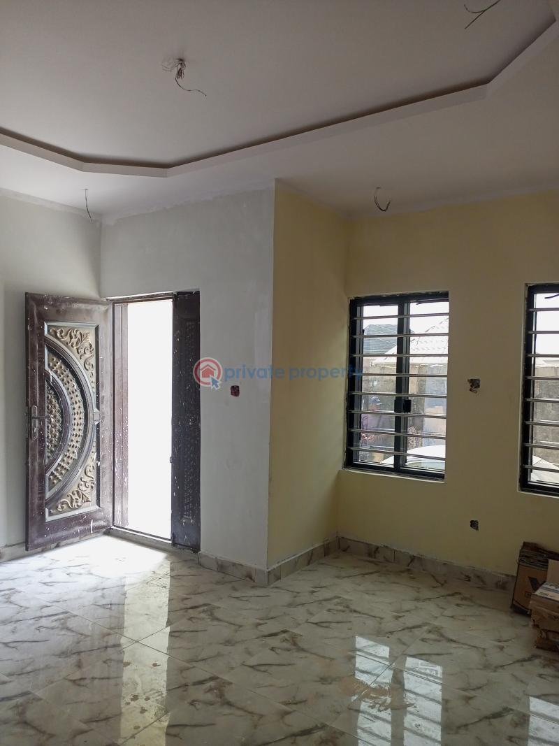 1 bedroom Flat & Apartment For Rent Divine Avenue Bucknor Estate Isolo Lagos - 4