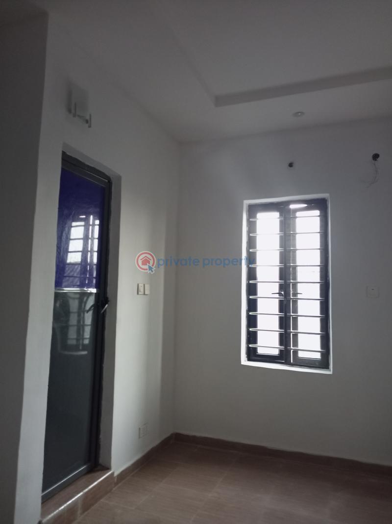 1 bedroom Flat & Apartment For Rent Divine Avenue Bucknor Estate Isolo Lagos - 5