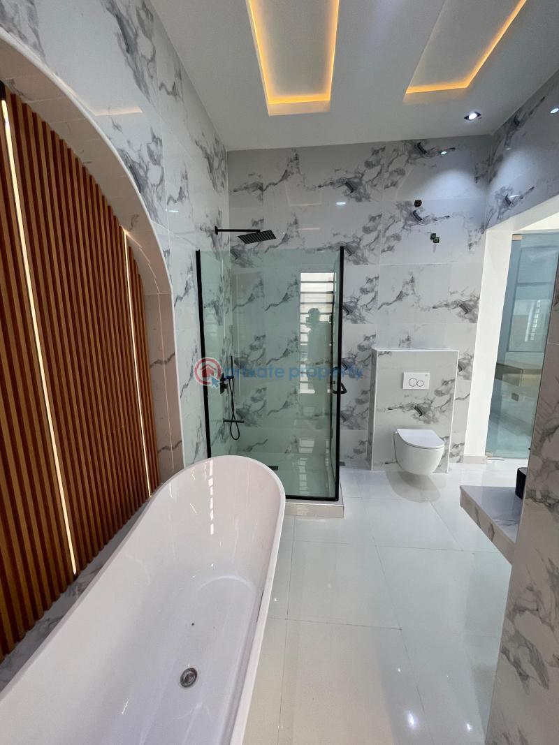 4 bedroom Detached Duplex For Sale This Lovely Built 4 Bedroom Is Located In A Serene Neighborhood Ikota Lekki Lagos - 3