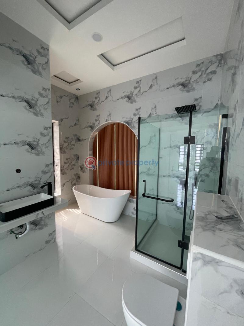 4 bedroom Detached Duplex For Sale This Lovely Built 4 Bedroom Is Located In A Serene Neighborhood Ikota Lekki Lagos - 4