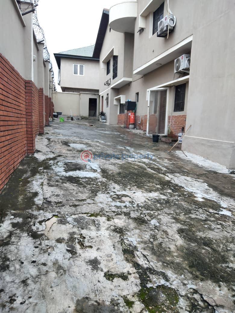4 bedroom Semi detached Duplex For Sale Omole Phase 1 Ojodu Lagos - 1
