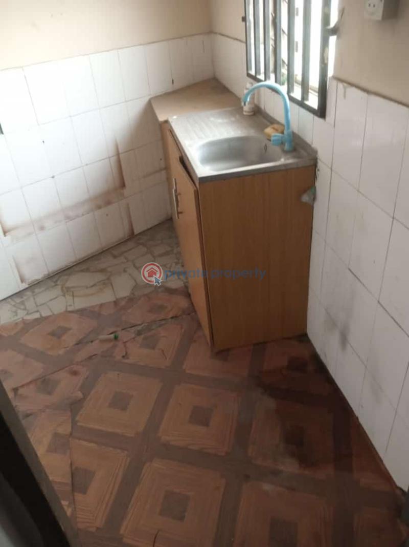 1 bedroom Flat & Apartment For Rent Bosede Kuboye Street Off Eric More Road Bode Thomas Suruler Bode Thomas Surulere Lagos - 3