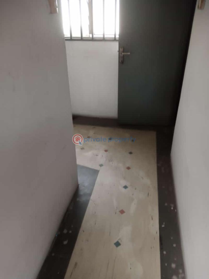 1 bedroom Flat & Apartment For Rent Bosede Kuboye Street Off Eric More Road Bode Thomas Suruler Bode Thomas Surulere Lagos - 4