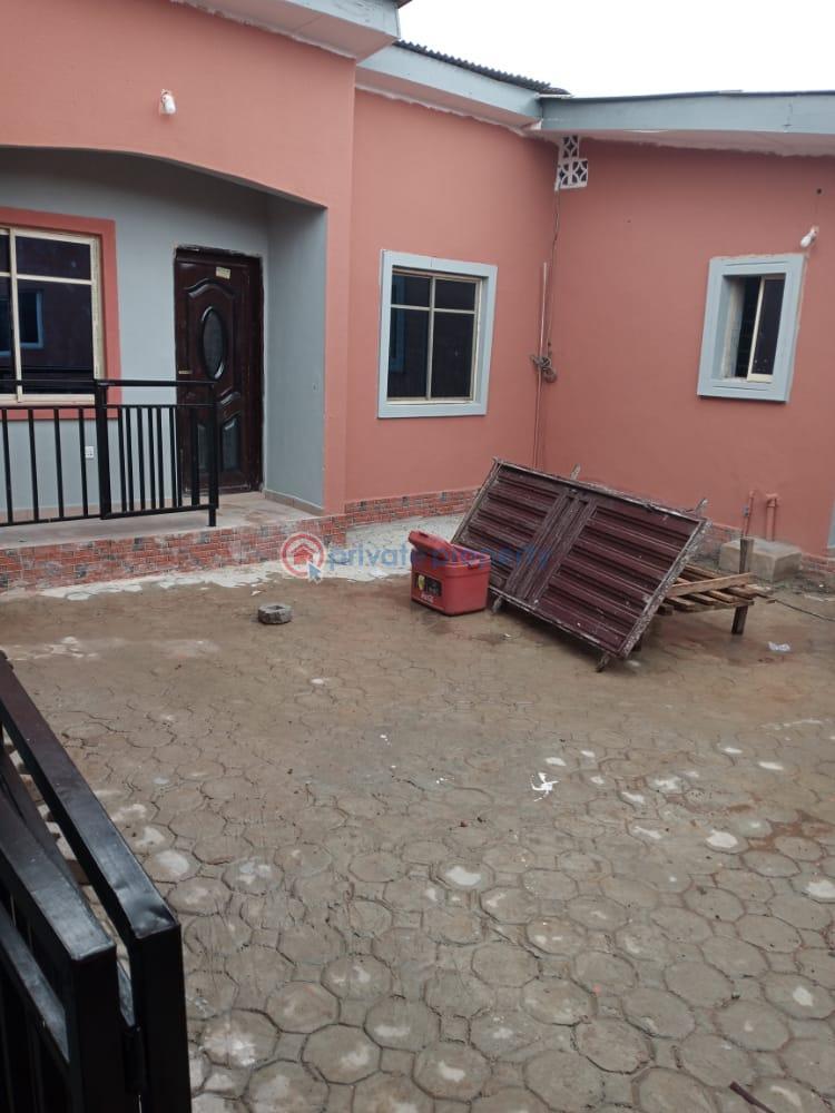 For rent Flat & Apartment Meiran Agege Lagos (PID 0PAARZ) Private
