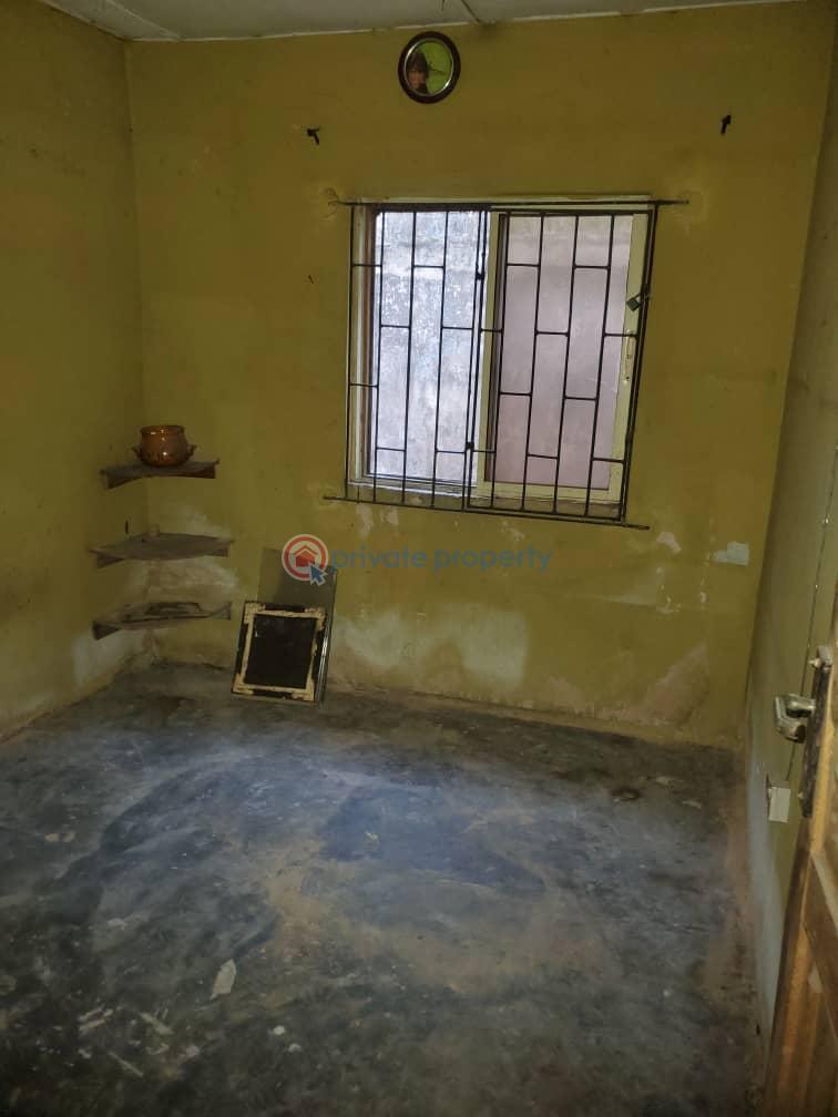 1 bedroom Flat & Apartment For Rent Odogbolu Surulere Lagos - 0