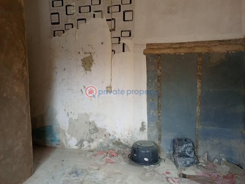 For rent 1 bedroom Flat & Apartment Off Fagba Road Fagba Agege Lagos