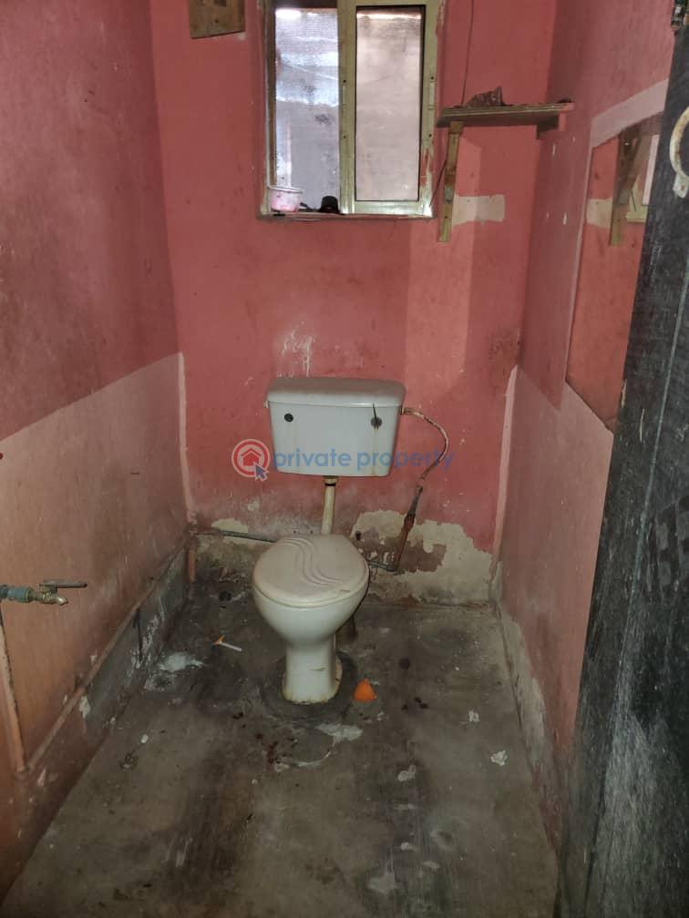 1 bedroom Flat & Apartment For Rent Odogbolu Surulere Lagos - 9