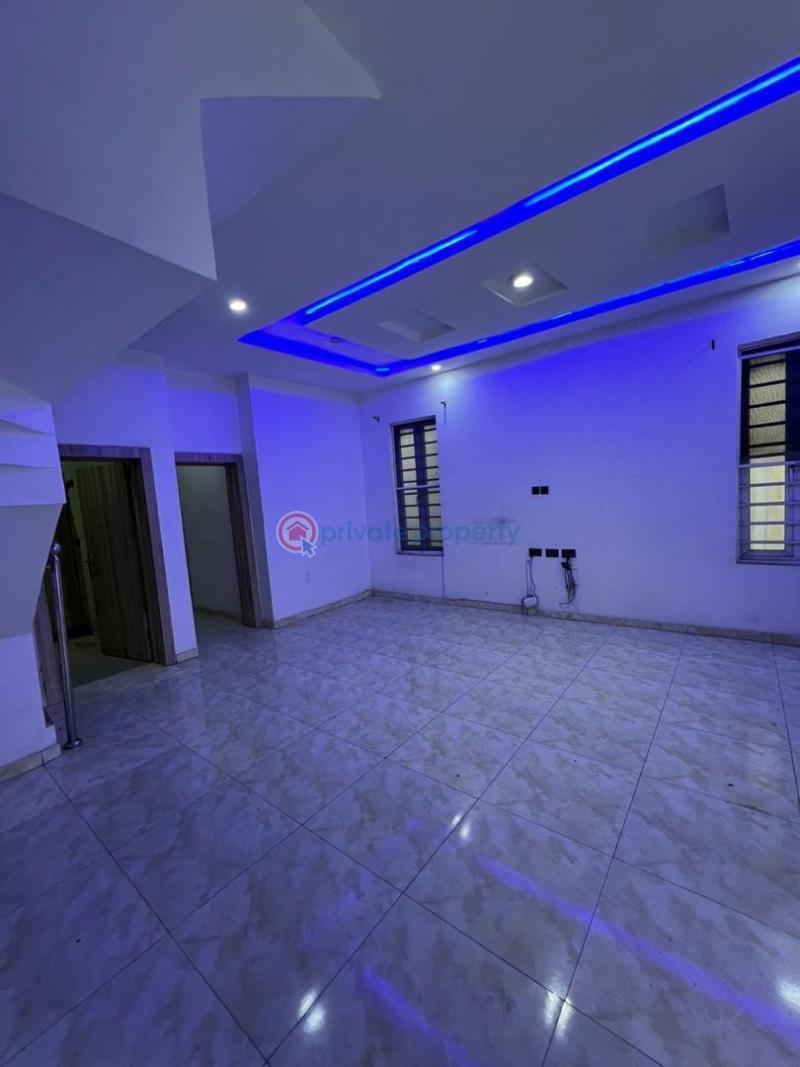 1 bedroom Mini Flat For Rent Royal Pines Along Lekki Expressway Lagos - 3