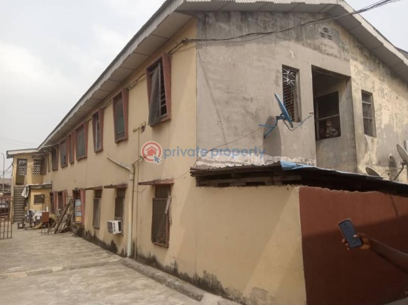 Mixed use - 2 Commercial Property For Sale Adefioye Street Surulere Lagos - 2