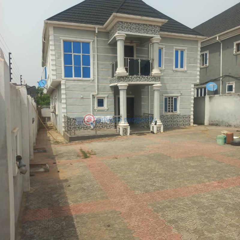 4 bedroom Detached Duplex For Sale Peluseriki Estate Behind Ire Akala Express On Akala Express Akala Express Ibadan Oyo - 3