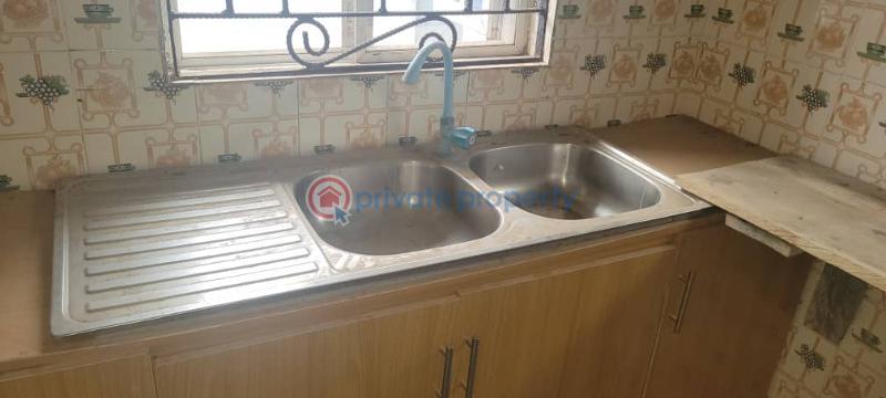 3 bedroom Flat & Apartment For Rent Golden Palace Estate Akala Express Ibadan Oyo - 4