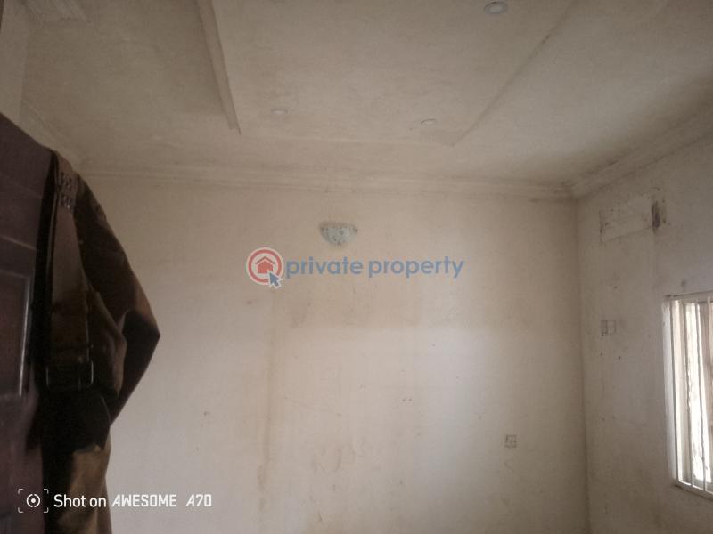 3 bedroom Block Of Flats For Rent Estate Badore Ajah Lagos - 11