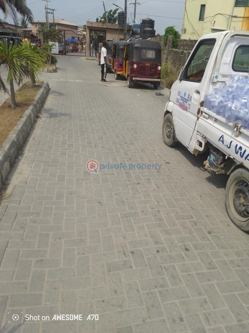 3 bedroom Block Of Flats For Rent Estate Badore Ajah Lagos - 16