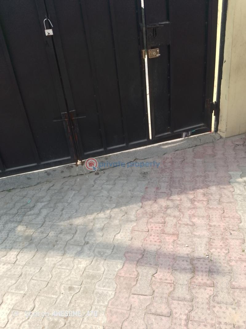 3 bedroom Block Of Flats For Rent Estate Badore Ajah Lagos - 15
