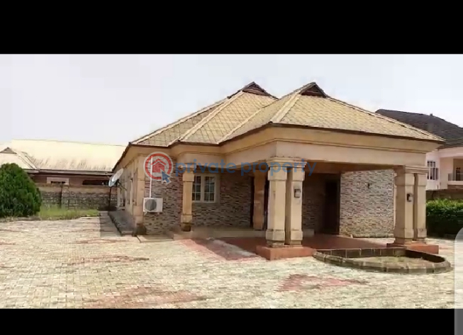 House For Sale Amagba Tarred Road Gra Extension B/c Edo State, Just 400ft From The Main Road Oredo  - 2