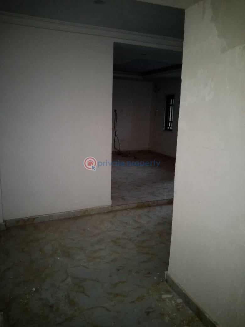 3 bedroom House For Rent Onike Yaba Lagos - 13