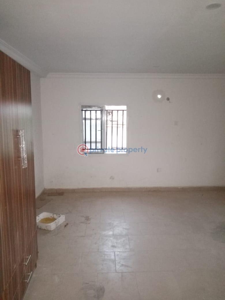 3 bedroom House For Rent Onike Yaba Lagos - 11