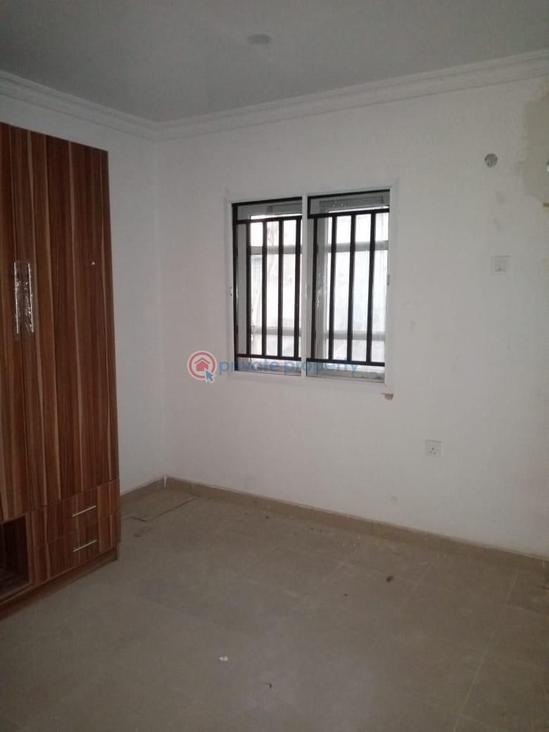 3 bedroom House For Rent Onike Yaba Lagos - 6