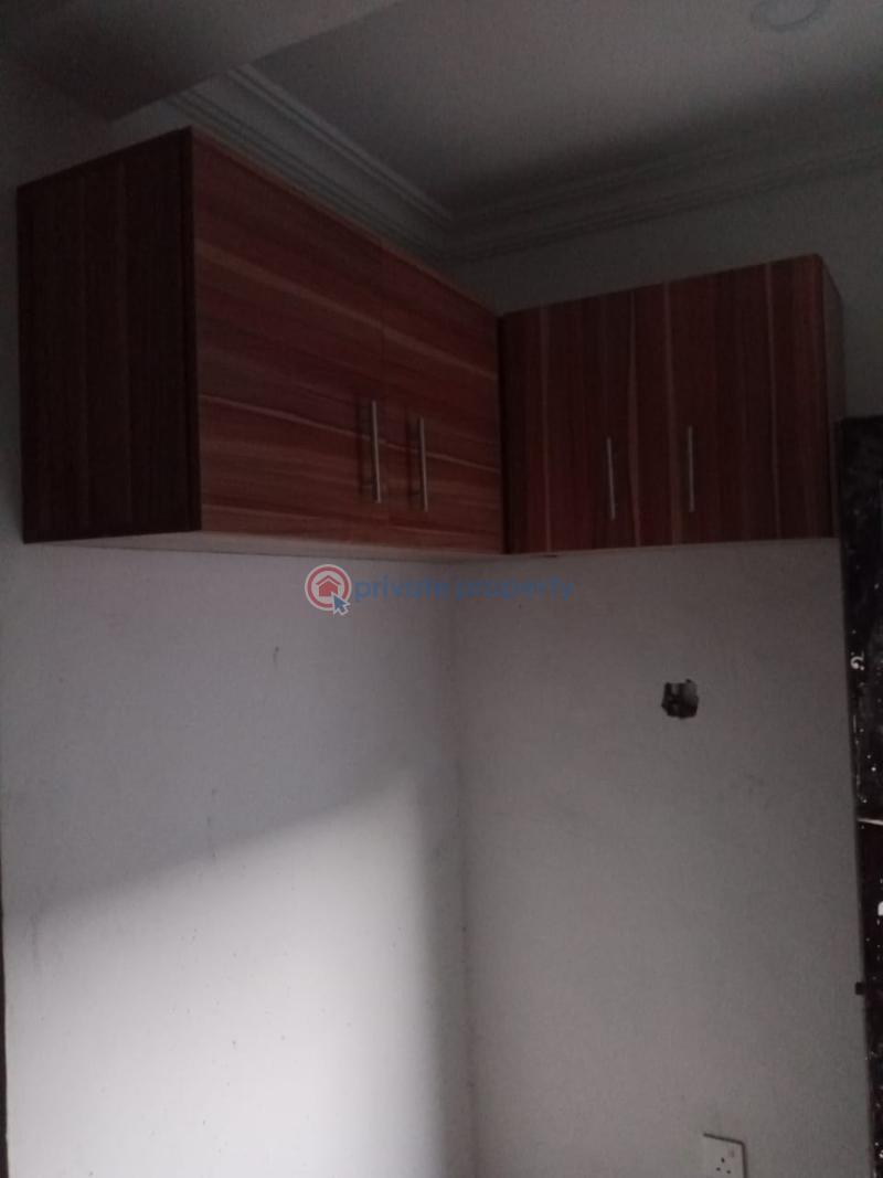 3 bedroom House For Rent Onike Yaba Lagos - 5