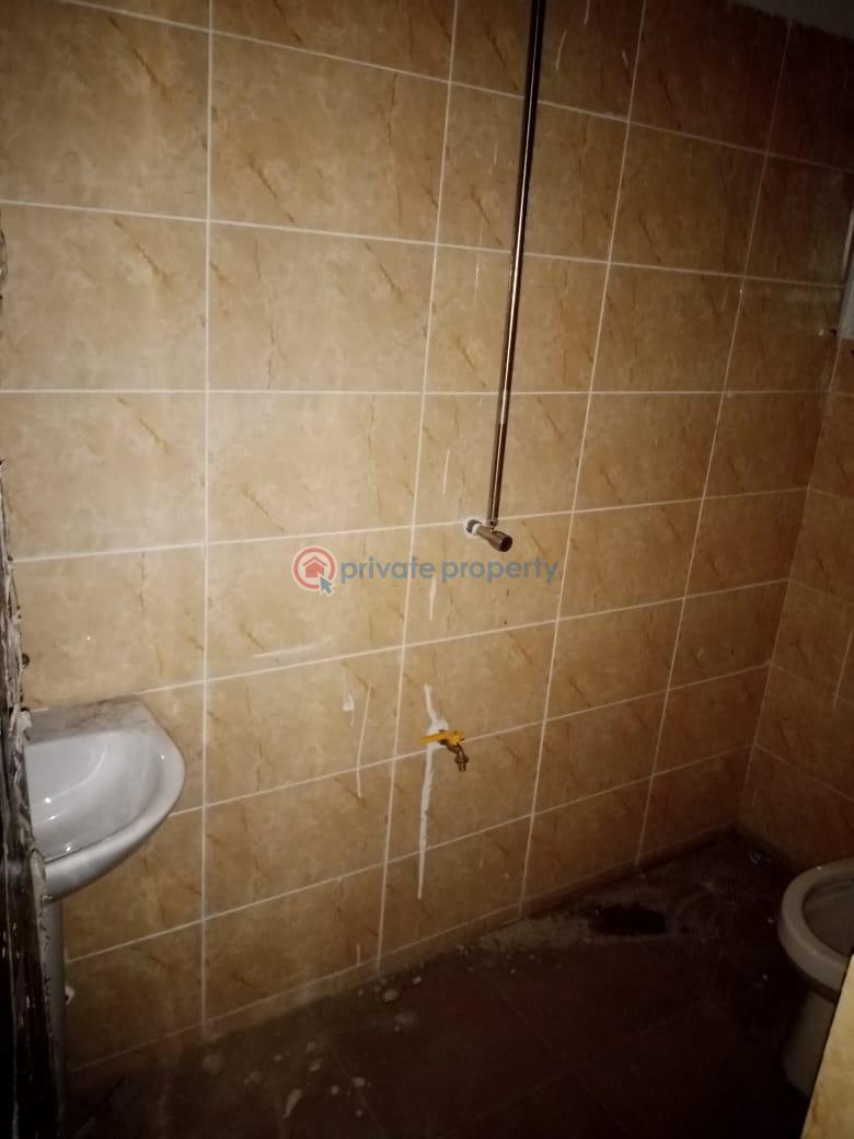 3 bedroom House For Rent Onike Yaba Lagos - 8