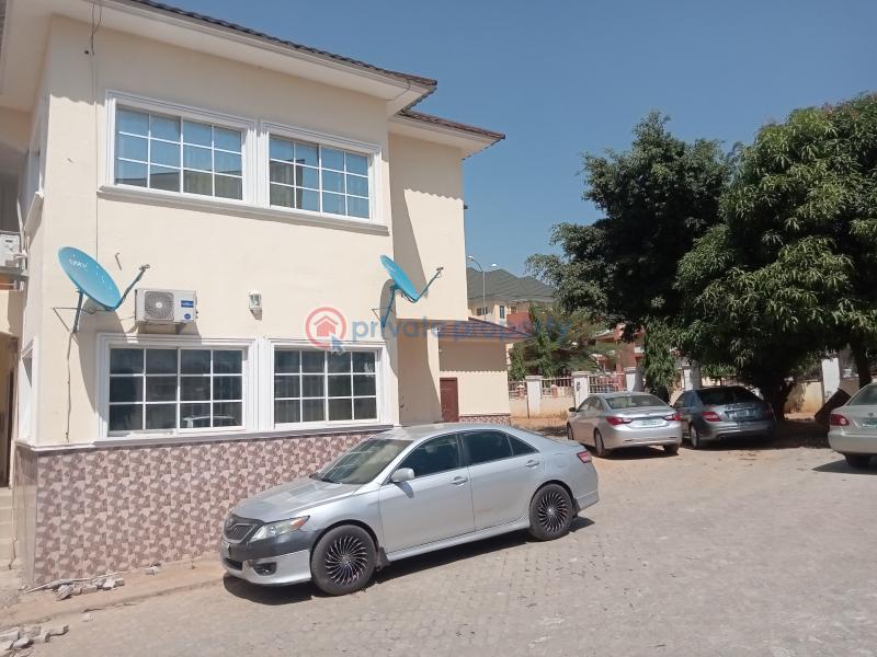 For rent 1 bedroom Flat & Apartment Onaolapo Soleye Close Katampe