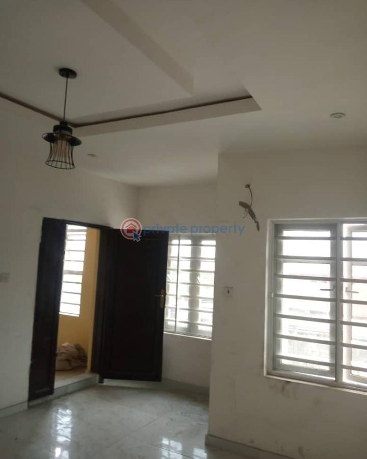 2 bedroom Flat & Apartment For Rent Idiaraba, Close To Luth Hospital Mushin Lagos - 1