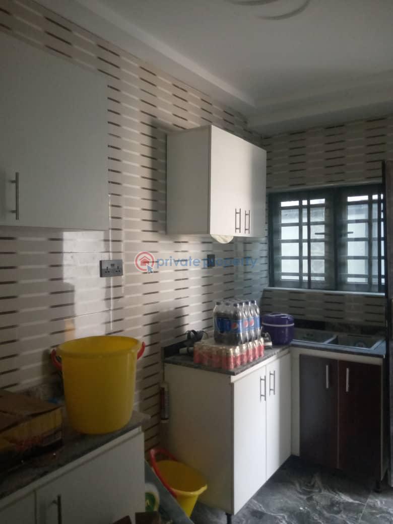 For rent 2 bedroom Block Of Flats Area 1 Estate Salolo Bus Stop Off