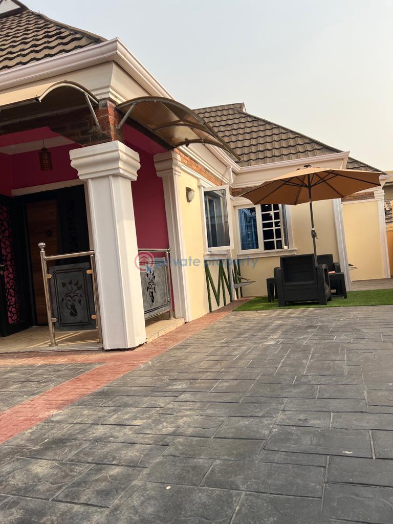 3 bedroom Detached Bungalow For Sale Ile Tuntun Jericho Ibadan Oyo - 4