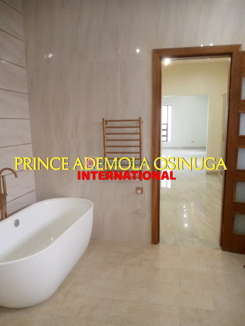 5 bedroom Detached Duplex For Sale Mojisola Onikoyi Estate Lagos - 7