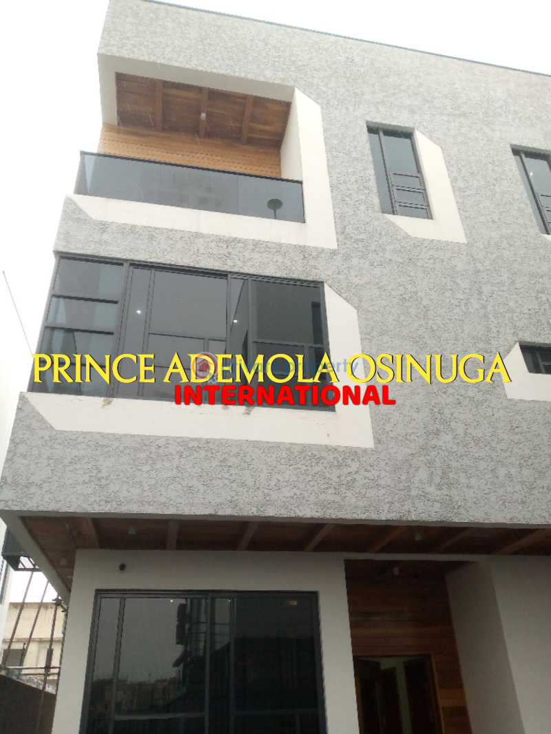 5 bedroom Detached Duplex For Sale Mojisola Onikoyi Estate Lagos - 13