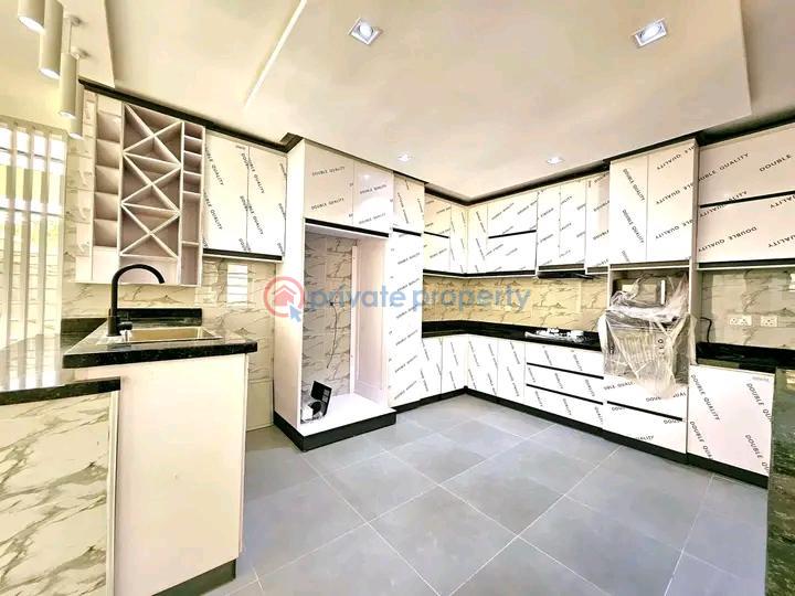 5 bedroom Detached Duplex For Sale Omole Phase 1 Estate Gra Agidingbi Ikeja Lagos - 1