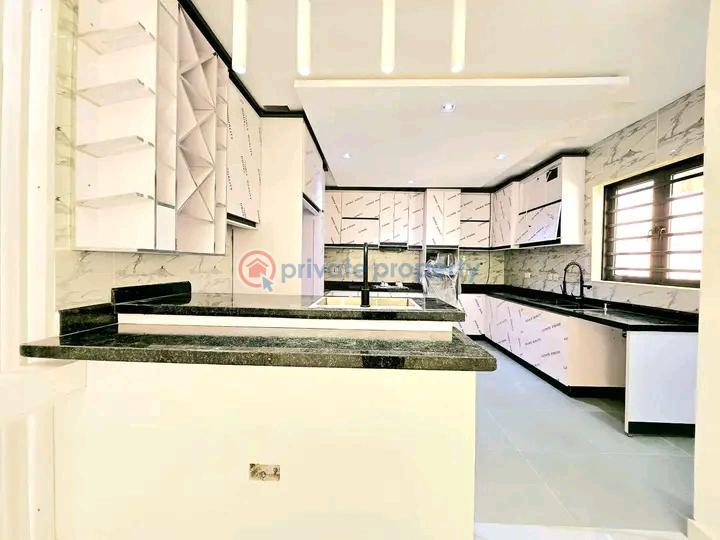 5 bedroom Detached Duplex For Sale Omole Phase 1 Estate Gra Agidingbi Ikeja Lagos - 8