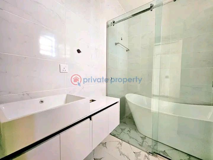 5 bedroom Detached Duplex For Sale Omole Phase 1 Estate Gra Agidingbi Ikeja Lagos - 4