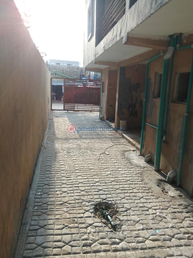 1 bedroom Flat & Apartment For Rent Off Pedro Road Gbagada, Shomolu Lagos - 2