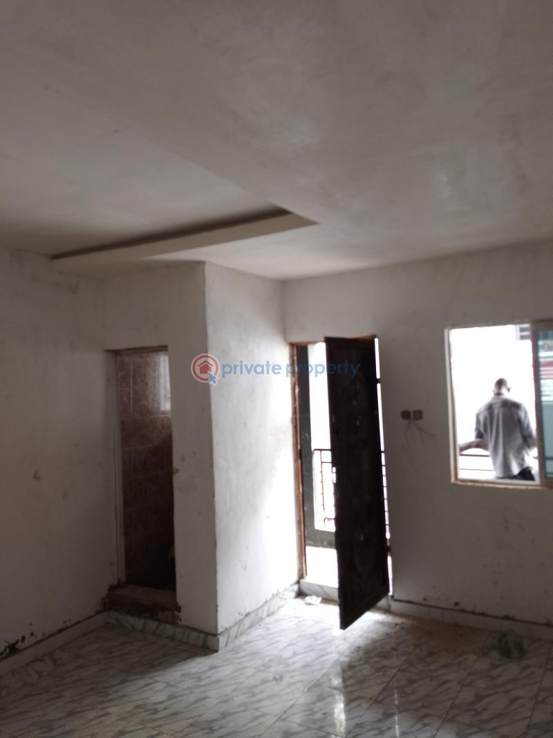 1 bedroom Flat & Apartment For Rent Off Pedro Road Gbagada, Shomolu Lagos - 3