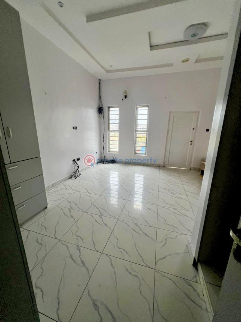 1 bedroom Shared Apartment For Rent Van Daniel Estate Along Lekki Expressway Lagos - 4