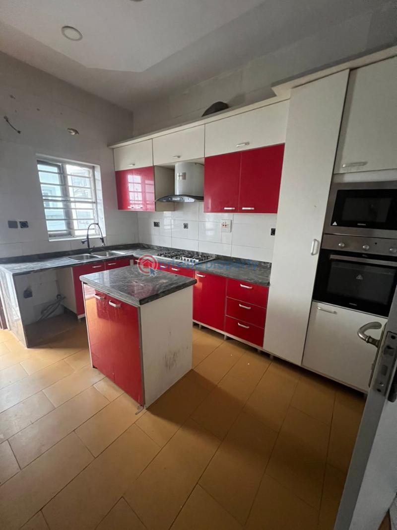 1 bedroom Shared Apartment For Rent Van Daniel Along Lekki Expressway Lagos - 5