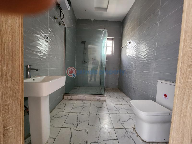 4 bedroom House For Sale Orchid Road Lekki Lagos - 12