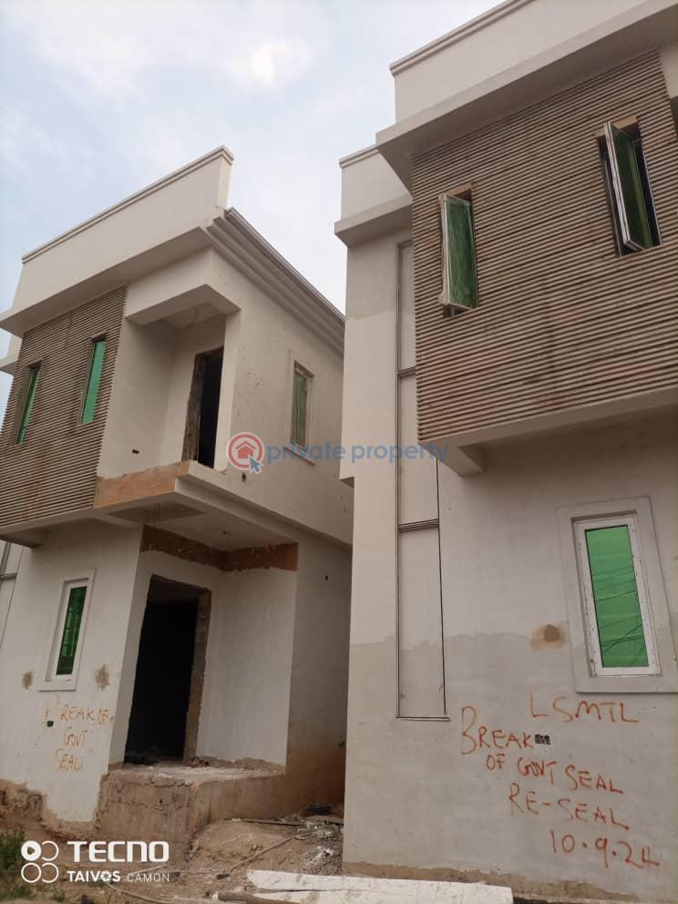 4 bedroom Semi detached Duplex For Sale Extension Omole Phase 2 Ojodu Lagos - 1