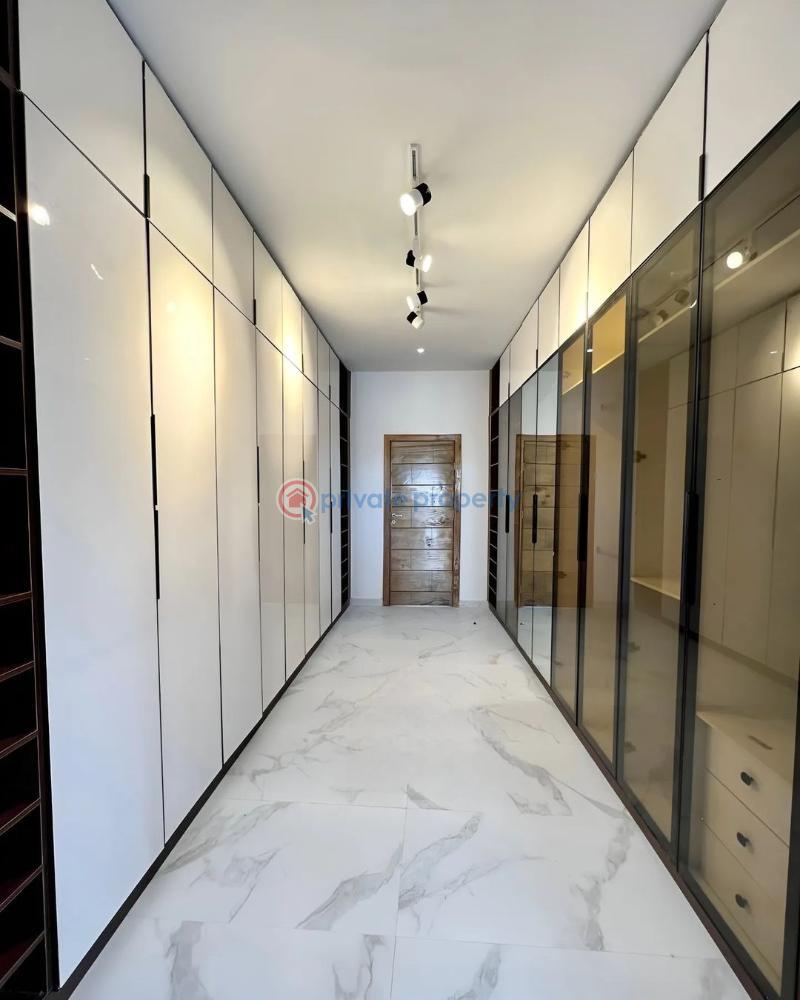 5 bedroom House For Sale Agungi Lekki Lagos - 2