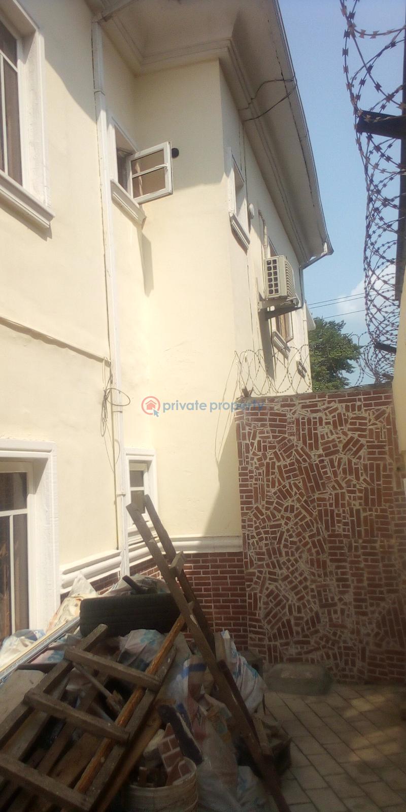 3 bedroom Flat & Apartment For Rent At Sam Shonibare Estate, Surulere Surulere Lagos - 3